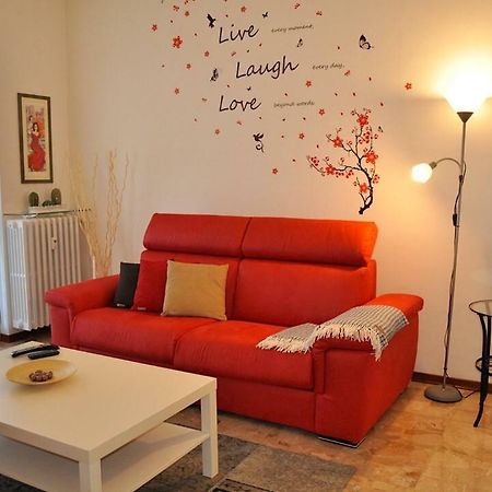 La Casa Di Sarita Apartment ปาเวีย ภายนอก รูปภาพ