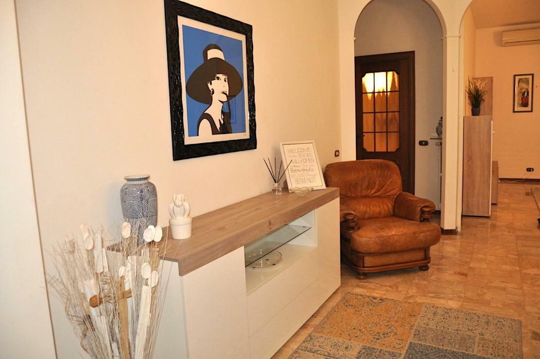 La Casa Di Sarita Apartment ปาเวีย ภายนอก รูปภาพ